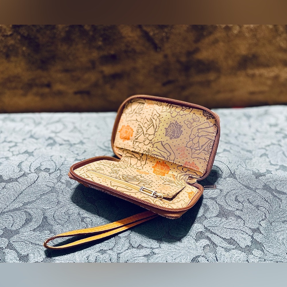 Guess wallet with floral interior and removable strap - Picture 3 of 4